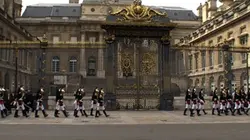 Visuel de Derrière les portes du palais