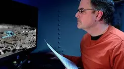 Des Aliens sur la Lune