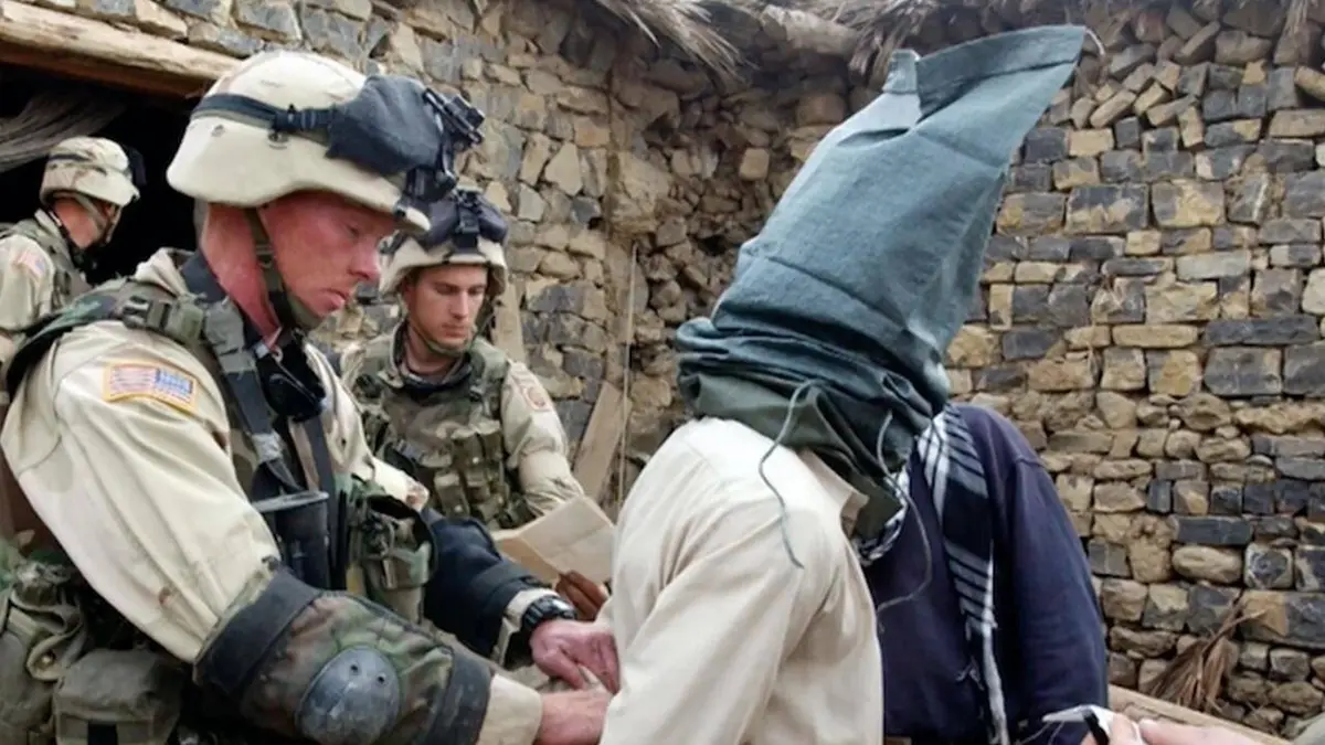 Des bourreaux aux mains propres