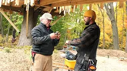 Des cabanes et des hommes S02E04 Famille active