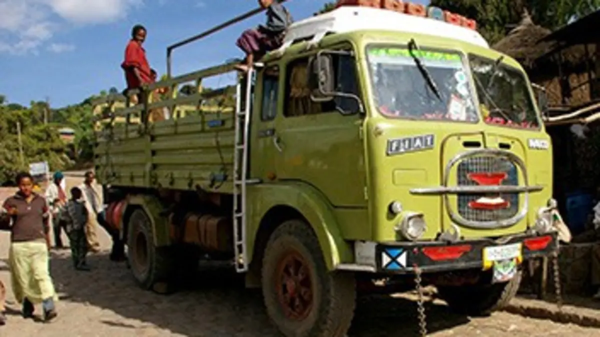 Des camions et des hommes Ethiopie, les routes du café