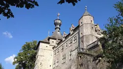 Des châteaux et des hommes, un siècle d'histoire E04 Le Château de Chimay