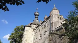 Des châteaux et des hommes