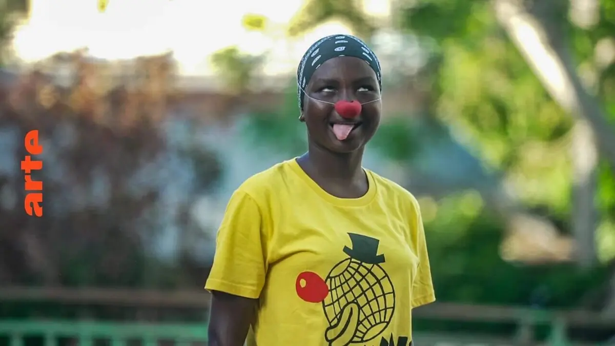 Des clowns dans les bidonvilles
