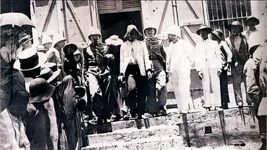 Sitarane et Saint-Ange nuits rouges à la Réunion