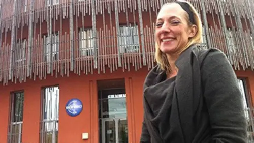 Des écoles pas comme les autres S01E07 La vie et la mort