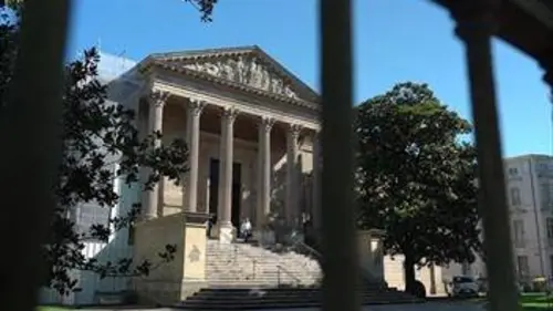 Des élus face à la violence