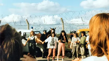 Des femmes face aux missiles