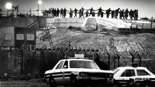 Des femmes face aux missiles