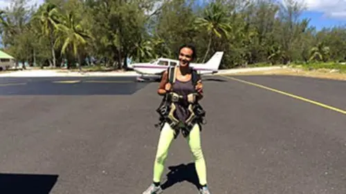 Des îles et des ailes E04 Chute libre sur Bora-Bora