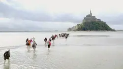 Des monuments et des hommes