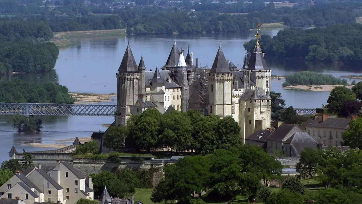 Des racines et des ailes S01E50 Des terroirs, des châteaux et des vignes