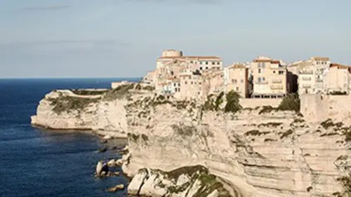 Des racines et des ailes En Corse