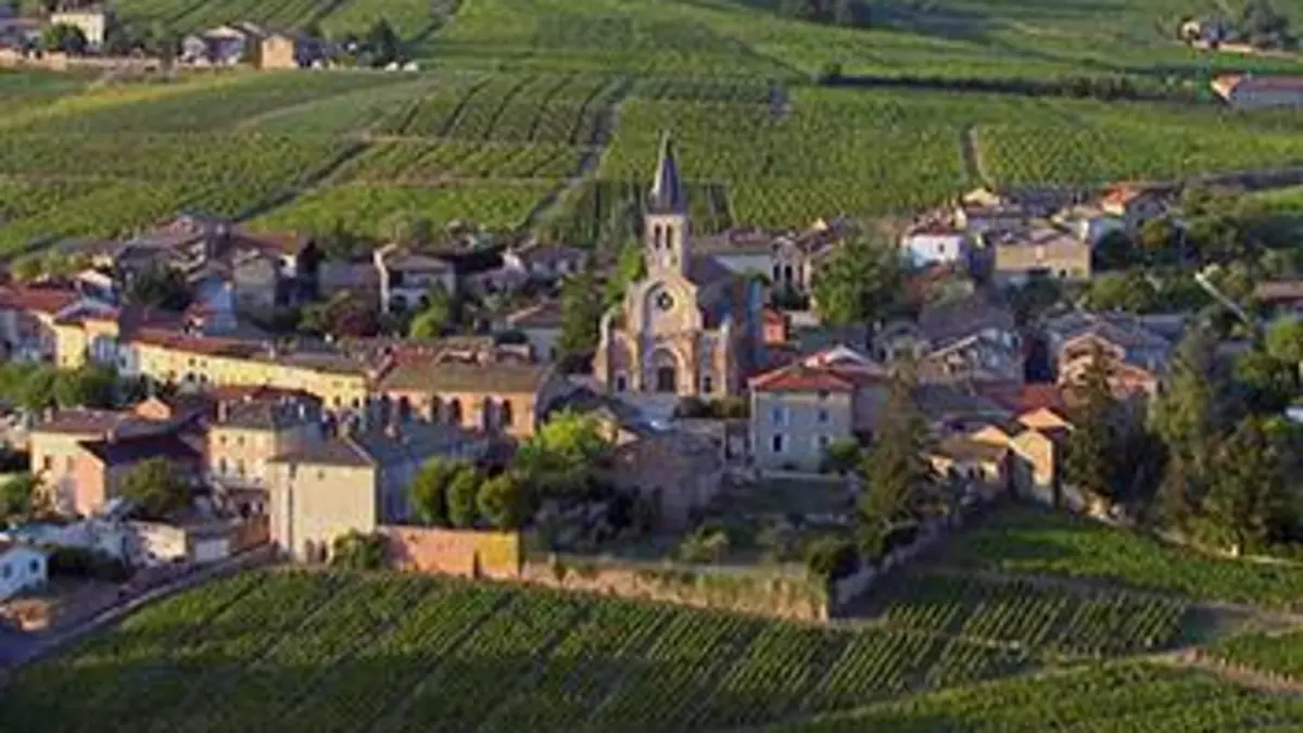 Des racines et des ailes Passion patrimoine : Des monts du Beaujolais aux monts d'Ardèche