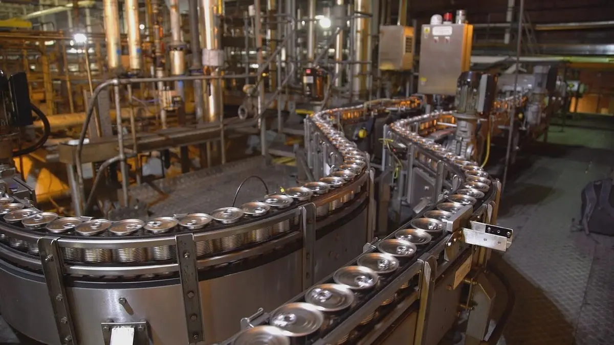 Des usines XXL L'Oréal, LEVC, Wilson Spinmaster, Sketch