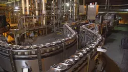 Des usines XXL L'Oréal, LEVC, Wilson Spinmaster, Sketch