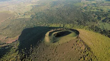 Auvergne : les mystères des géants endormis