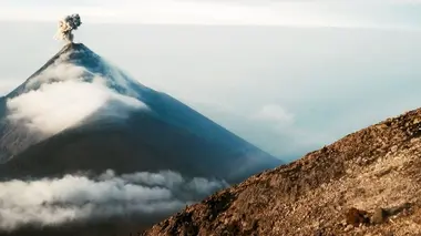 Des volcans et des hommes