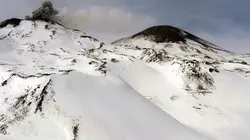 Des volcans et des hommes