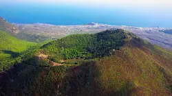 Des volcans et des hommes