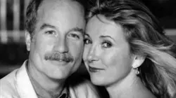 Visuel de Deux dollars sur un tocard