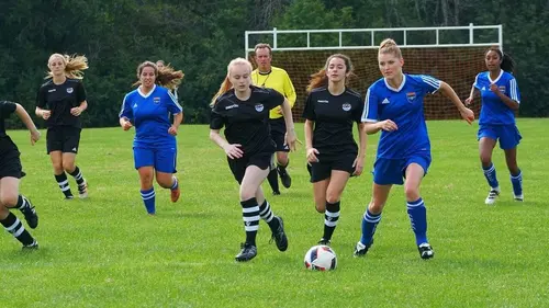 Deux filles pour une seule place