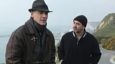 Deux flics sur les docks S03E02 Coups sur coups