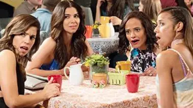 Devious Maids S04E07 Un seul être vous manque...