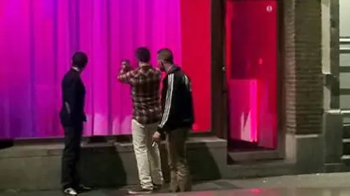 Devoir d'enquête Filles de joie, filles de peine