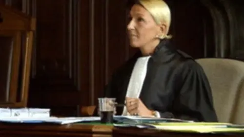 Devoir d'enquête Le droit chemin