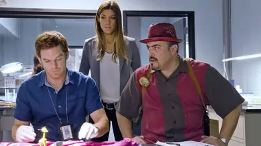 Dexter S07E03 À tombeau ouvert