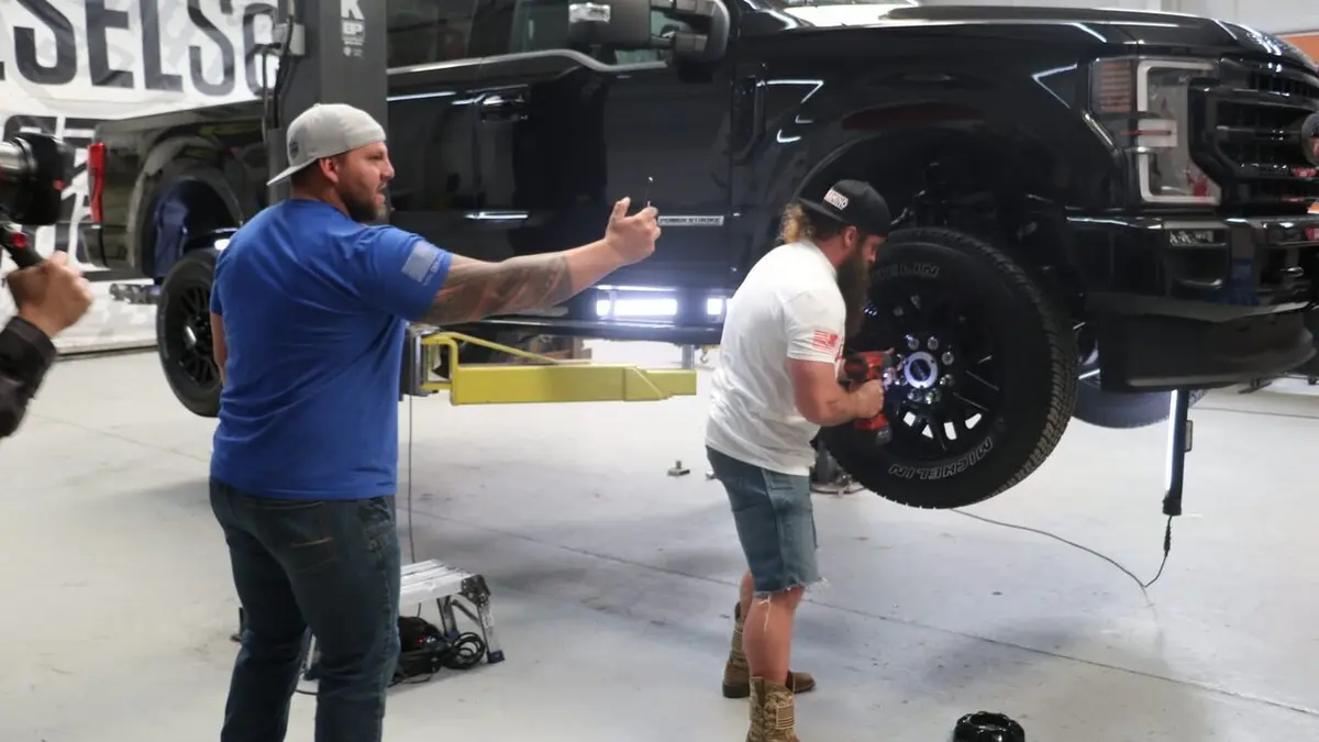 Diesel Brothers Tank en folie