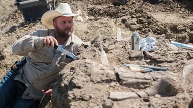 Dino Hunters S02E05 Apprentis paléontologues