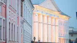 Diplomatie S01E02 Estonie