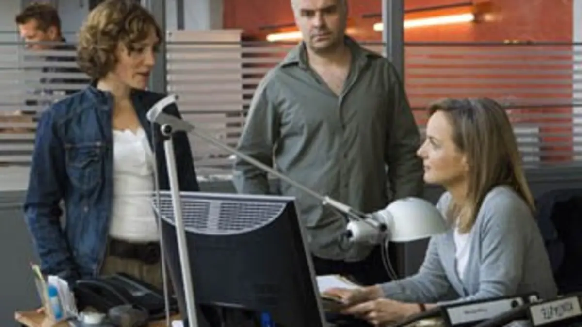 Division criminelle S05E13 Meurtre à la piscine