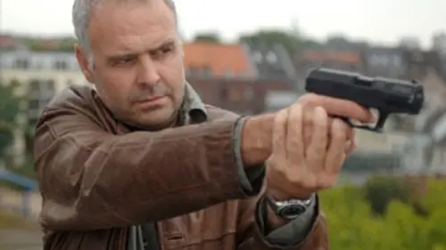 Division criminelle S05E10 Le doigt sur la gâchette