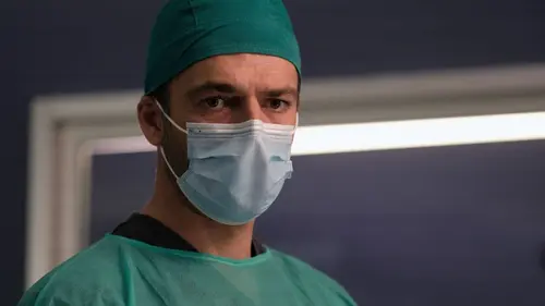 Doc S02E01 Une autre vie