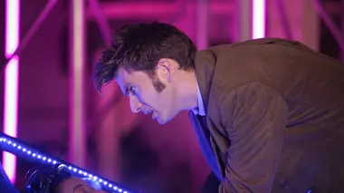 Doctor Who S04E05 A.T.M.O.S