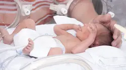 Documentaires AB3 E22 Prématurés : un combat pour la vie