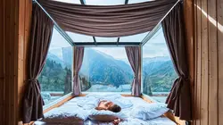 Documentaires AB3 Le business des hébergements insolites