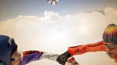 L'affaire du parachute : meurtre en plein ciel