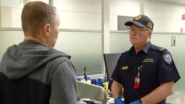 Lune de miel et nids d'hirondelle