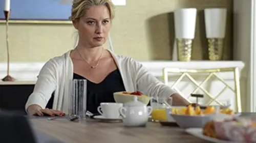 Double jeu S01E06 Changement de décor