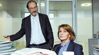 Double jeu S01E24 Le fait du prince
