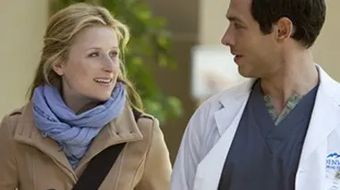 Dr Emily Owens S01E01 A coeur ouvert