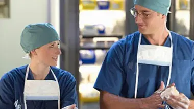 Dr Emily Owens S01E05 Petits arrangements entre amis