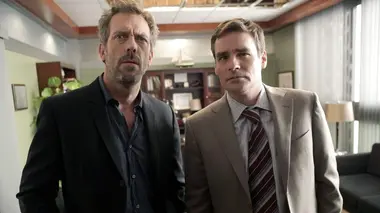 Dr House S05E22 House divisé