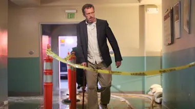 Dr House S08E21 Cinq mois sur Terre