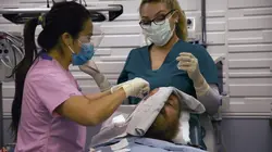 Dr Pimple Popper Sacré bouton !