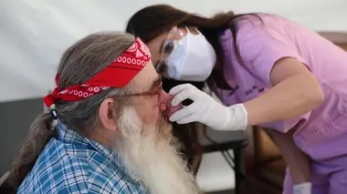 Dr Pimple Popper A vue de nez